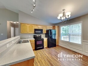 639 Loch Lomond Cir in Concord, NC - Building Photo - Building Photo