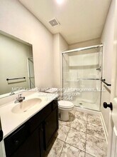 2108-2114-2114 Hickoryleaf Ln in Raymore, MO - Building Photo - Building Photo