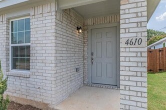 4610 Sausalito Dr in Arlington, TX - Building Photo - Building Photo