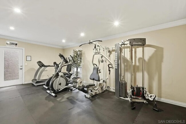 property at 800 N Mollison Ave