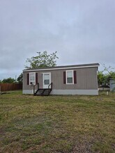 222 Shadow Oaks Dr in Elgin, TX - Building Photo - Building Photo