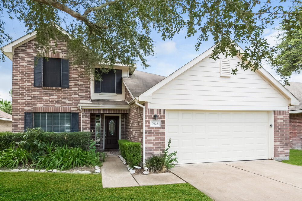 7023 Shasta Square in Houston, TX - Foto de edificio