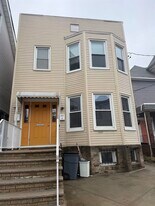 220 Summit Ave in Jersey City, NJ - Building Photo