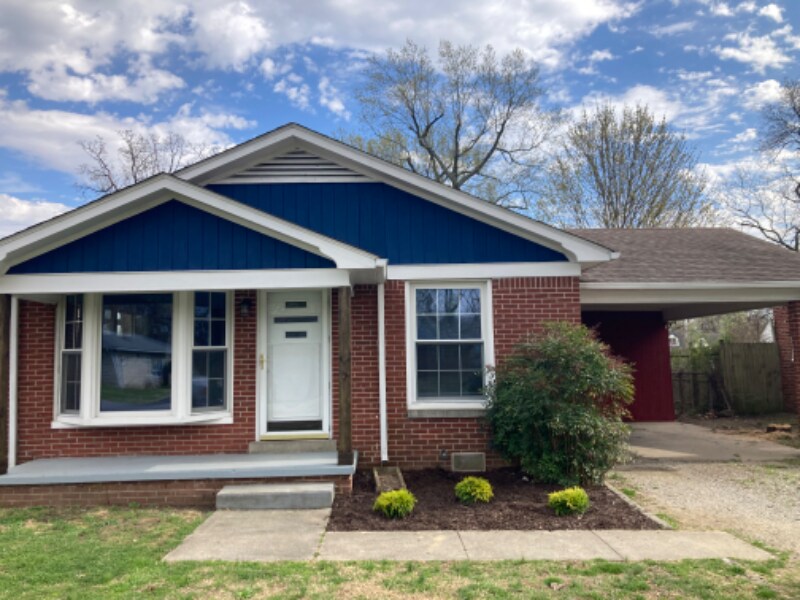 2426 Clay St in Paducah, KY - Building Photo