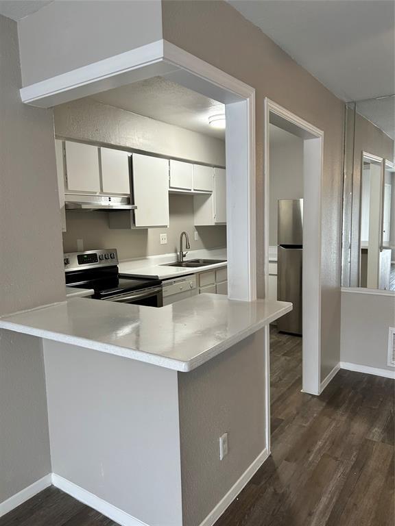 property at 2100 Winrock Blvd