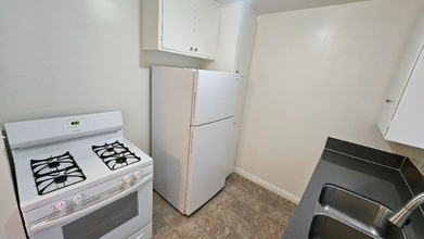 638 N W Knoll Dr in West Hollywood, CA - Building Photo - Building Photo