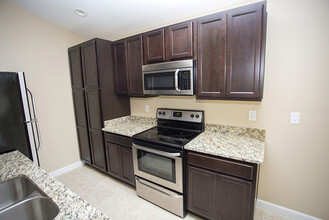 1702 Conservation Trl in Fort Walton Beach, FL - Building Photo - Building Photo