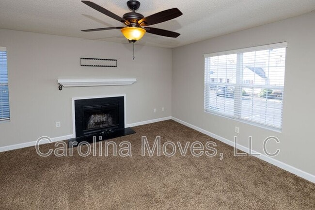 112 Brushy Hollow Ln in Greer, SC - Building Photo - Building Photo