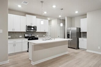 18619 Century Pne Ln in Conroe, TX - Building Photo - Building Photo
