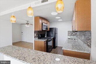 4600 Duke St in Alexandria, VA - Building Photo - Building Photo