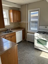 276 Merritt Ave, Unit House in Bergenfield, NJ - Building Photo - Building Photo