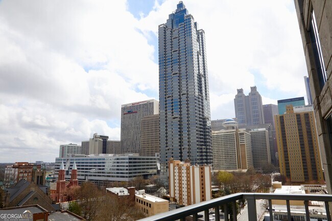 1100 Peachtree St NE in Atlanta, GA - Building Photo - Building Photo