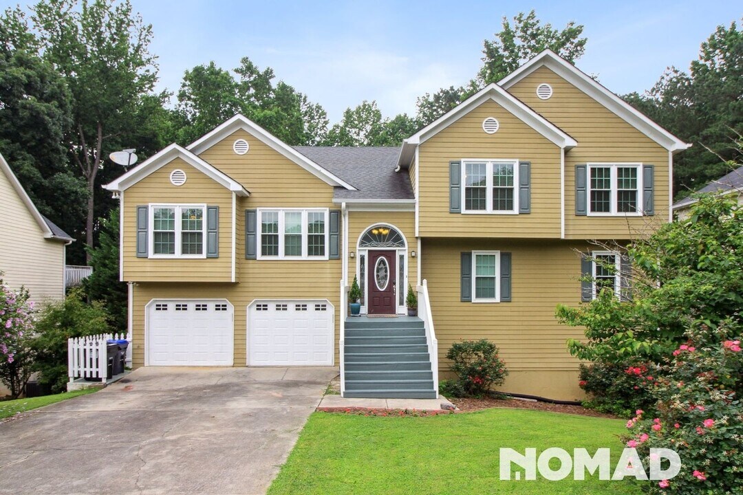 5196 Proctor Lndg Rd in Acworth, GA - Foto de edificio