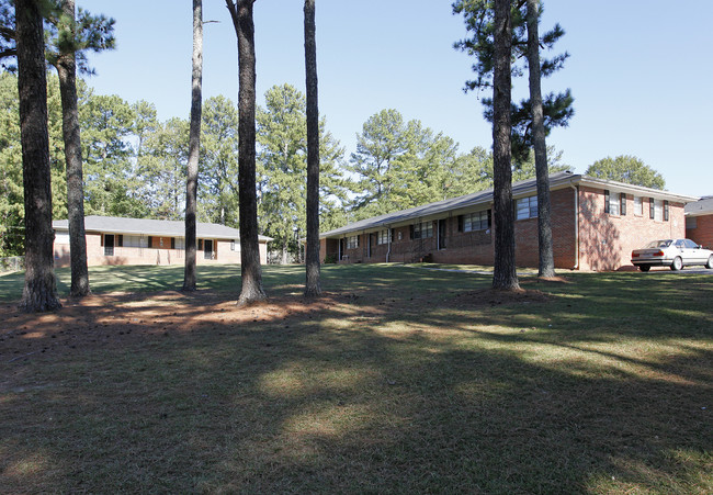 Mableton Manor in Mableton, GA - Building Photo - Building Photo