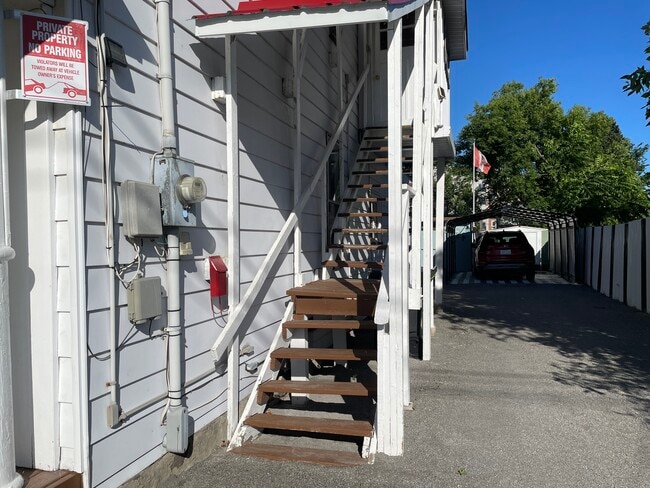 88 Pilgrim St in Sault Ste Marie, ON - Building Photo - Building Photo