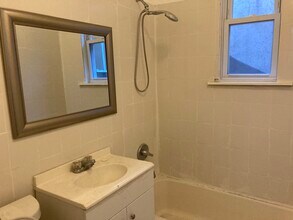 347 Avon Ave, Unit 2R in Newark, NJ - Building Photo - Building Photo