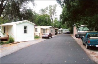 Spring Branch Trailer Park Apartments