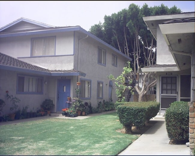 property at 2557 Yardarm Ave