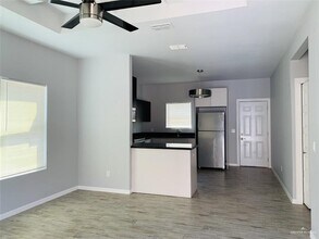 3903 Valeria St in Edinburg, TX - Building Photo - Building Photo
