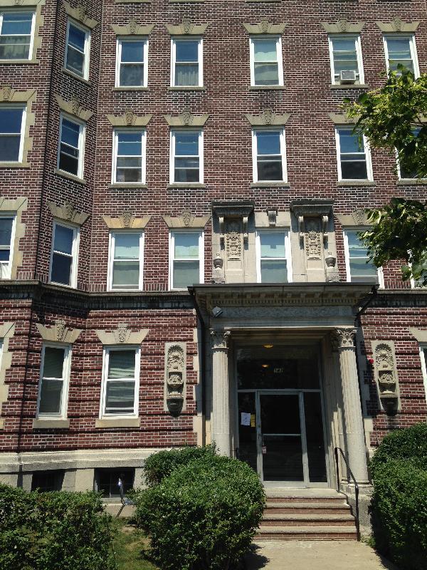 69 Park Dr in Boston, MA - Foto de edificio - Building Photo