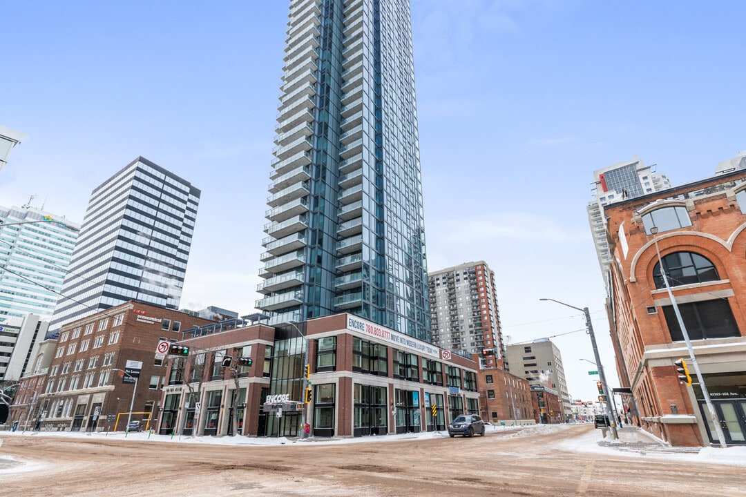 10180-10103 103 St NW in Edmonton, AB - Building Photo