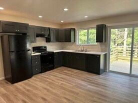 410 Brock Ave in Junction City, WI - Building Photo