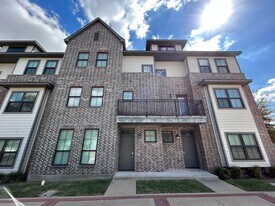 632 Clay St in Bryan, TX - Building Photo