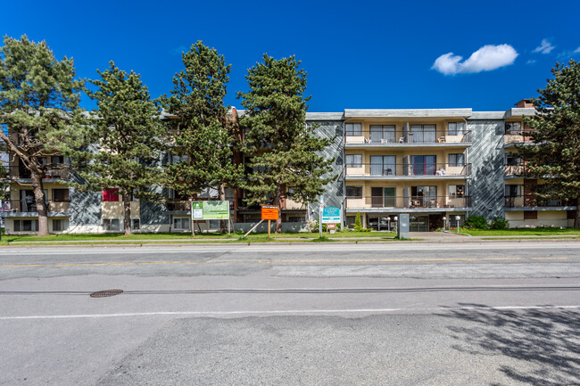 the Passages in Surrey, BC - Building Photo - Building Photo