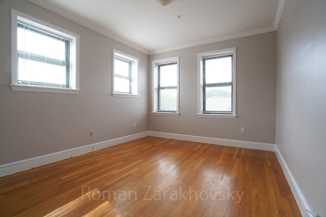 365 Washington St, Unit 304 Photo