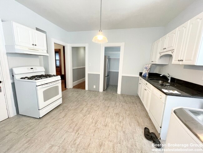 67 Roseclair St, Unit 2