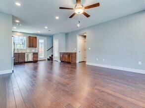 406 Post Rd Dr in Austin, TX - Building Photo - Building Photo