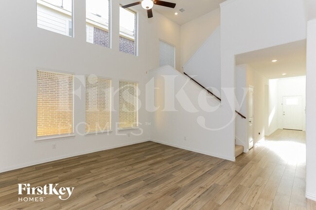 10045 Elkhorn Dr in Fort Worth, TX - Building Photo - Building Photo