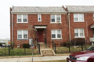 1400 Holbrook St NE in Washington, DC - Building Photo