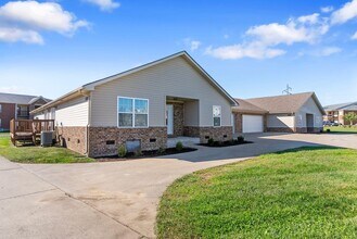 579 Regency Cir in Richmond, KY - Building Photo - Building Photo