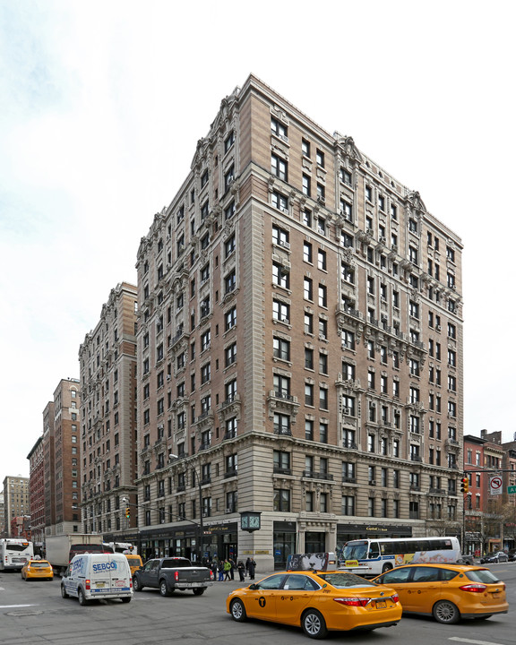 261-275 Amsterdam Ave in New York, NY - Building Photo