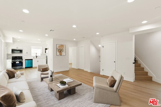 2700 Fletcher Dr in Los Angeles, CA - Building Photo - Building Photo
