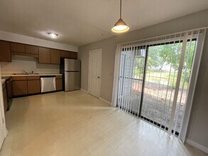 2430 Woodstock Ave in North Charleston, SC - Building Photo - Building Photo