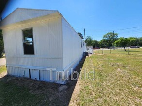 Oaklawn Mobile Home Park in Sumter, SC - Building Photo - Building Photo