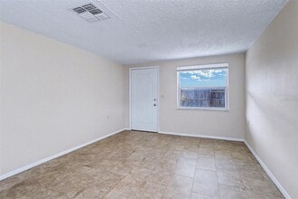 5439 Oceanic Rd in Holiday, FL - Building Photo - Building Photo