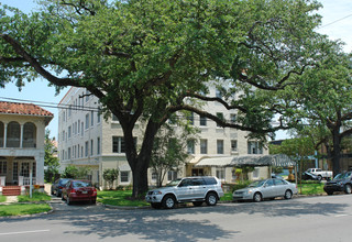 3701 Canal St in New Orleans, LA - Foto de edificio - Building Photo