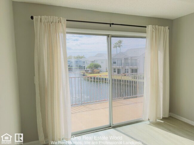 2504 Woodgate Blvd in Orlando, FL - Building Photo - Building Photo