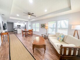 942 SE 7th Ave in Gainesville, FL - Building Photo