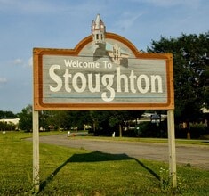 123 E Washington St in Stoughton, WI - Building Photo - Building Photo