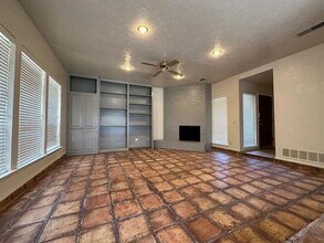 1900 Tree House Ln in Plano, TX - Building Photo - Building Photo