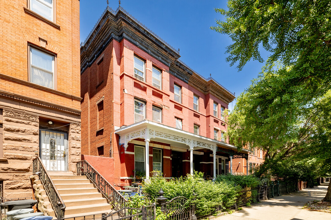 127 Herkimer St in Brooklyn, NY - Foto de edificio