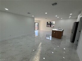 4342 NW 34th Pl in Cape Coral, FL - Building Photo