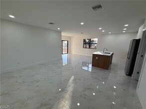 4342 NW 34th Pl in Cape Coral, FL - Building Photo - Building Photo