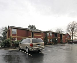 Oak View Village in Beaverton, OR - Foto de edificio - Building Photo