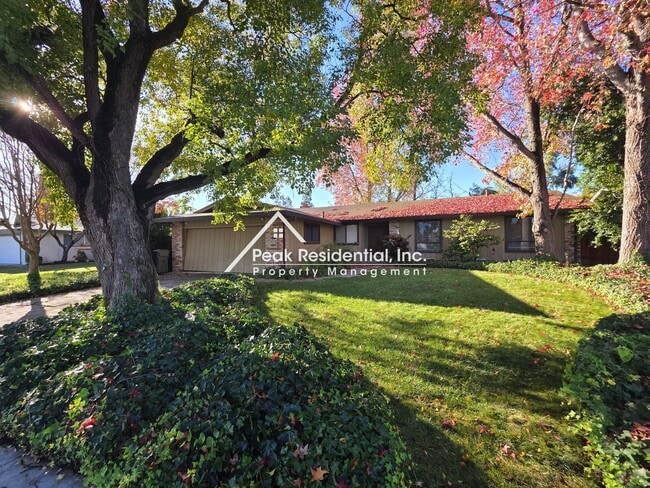 16 Park Vista Cir in Sacramento, CA - Building Photo - Building Photo