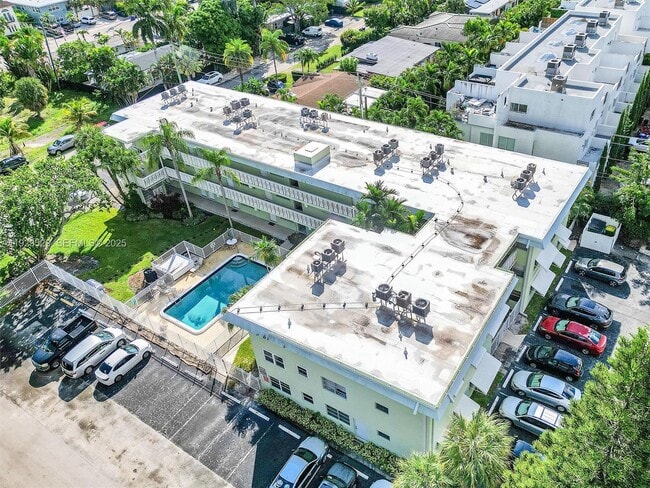 1900 NE 8th Ct in Fort Lauderdale, FL - Building Photo - Building Photo